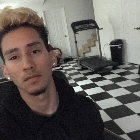 Meet your Posher, Christian - Picture 1 of 1